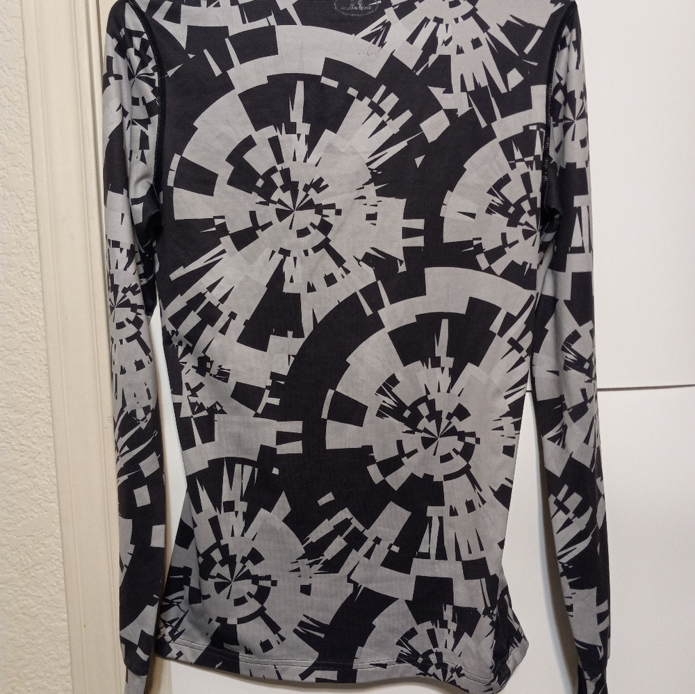 Under Armour Women's Long Sleeve Pullover - Picture 2 of 6